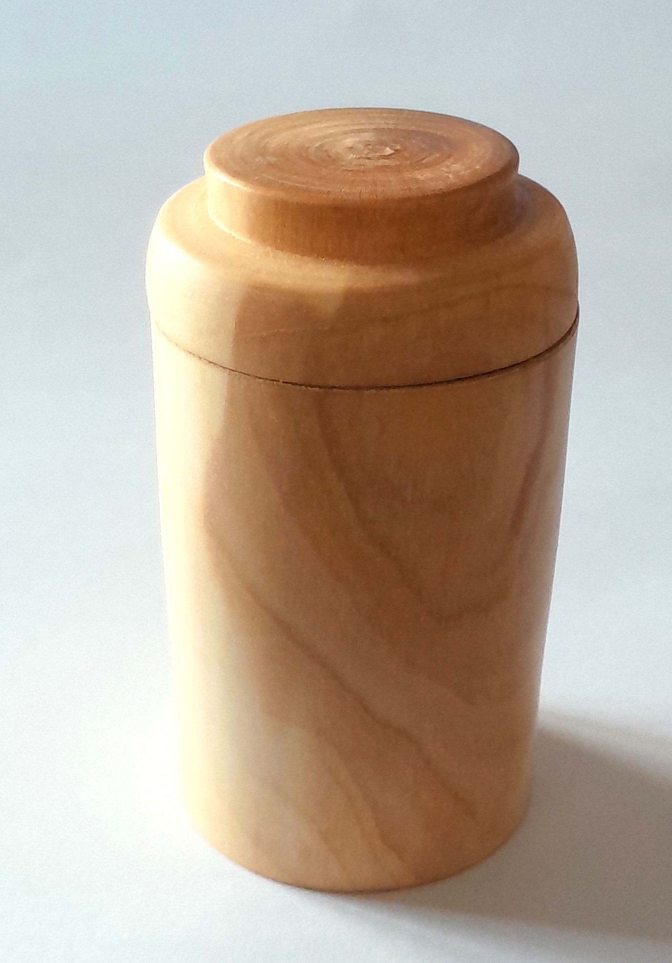 Kleine schlanke Ahorn Dose / handgedrechselt