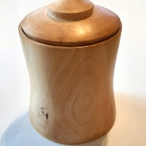 Schlanke Ahorn Dose  / handgedrechselt