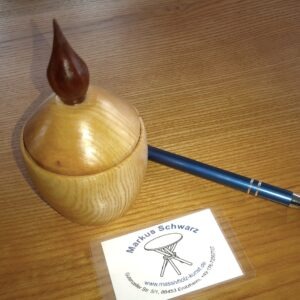 Eschenholz Dose / handgedrechselt