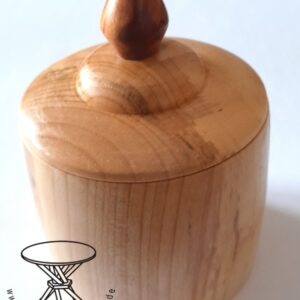 Ahorn Dose / handgedrechselt