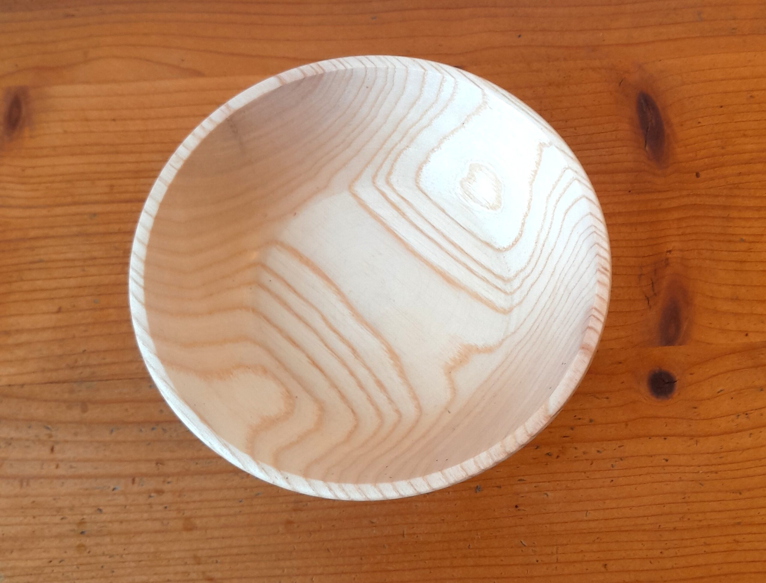 Wunderschöne Eschenholzschale / handgedrechselt – Bild 3